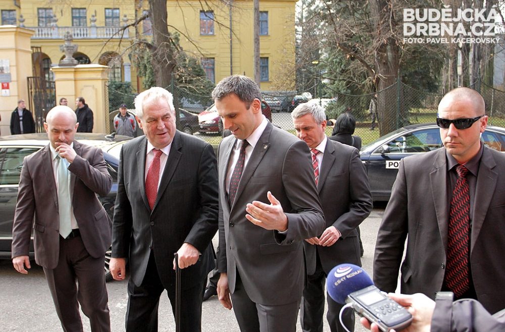 Miloše Zemana přivítal na jihu Čech hejtman Jiří Zimola