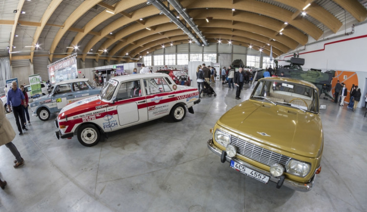 Mobil salon 2014. Foto Jan Fau