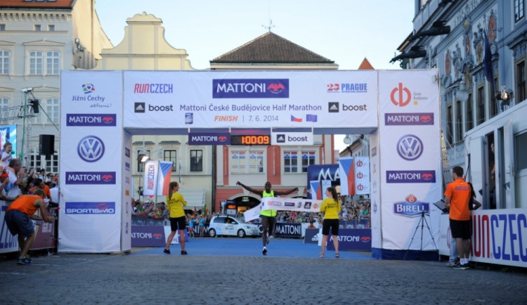 Geoffrey Kamworor z Keni vyhrál budějcký půlmaraton