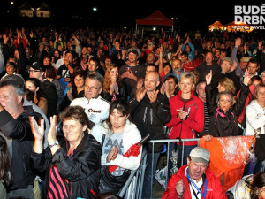 Na koncert Olympicu dorazilo kolem patnácti stovek návštěvníků