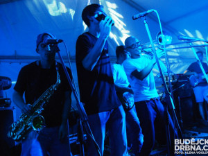 U K2 to rozjela skupina Pub Animals