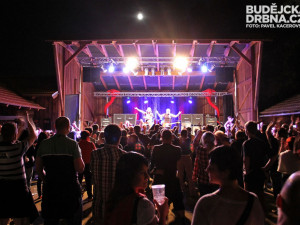 Koncert skupiny Katapult na Holkově