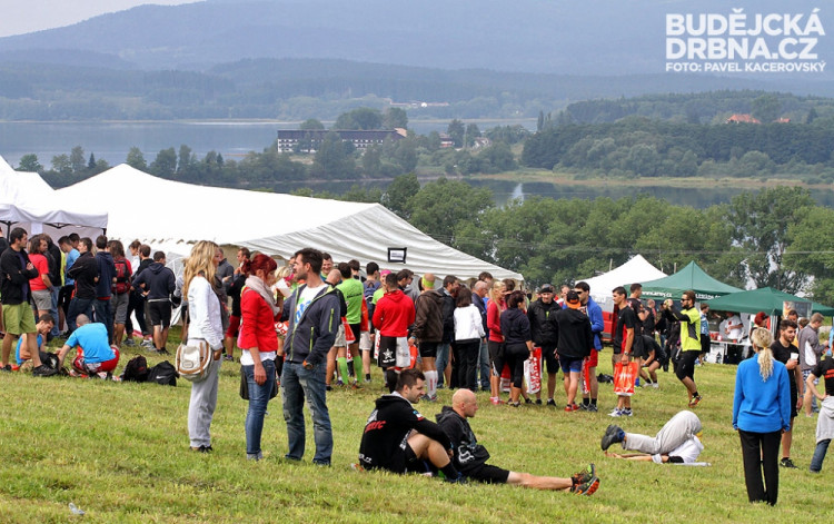 Extrémní překážkový běh Army run