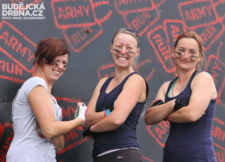 Extrémní překážkový běh Army run