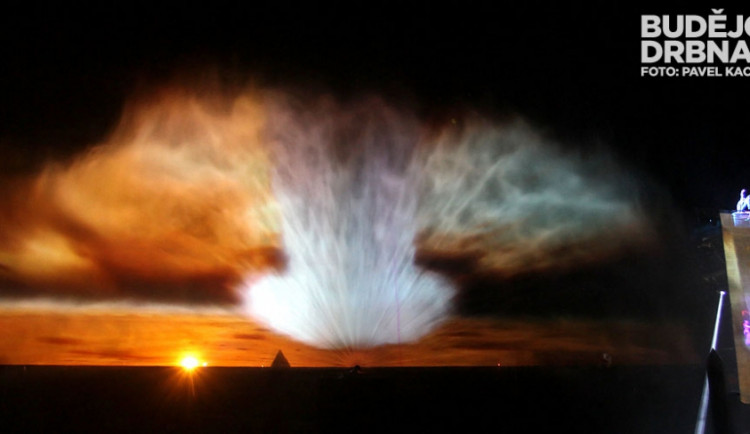 Prostorová multimediální show Bouře