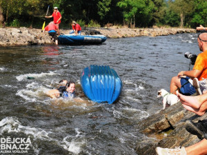 Publikum bavili i vodáci
