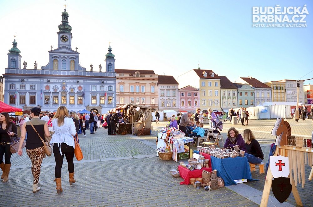 Švestkové trhy na náměstí Přemysla Otakara II.