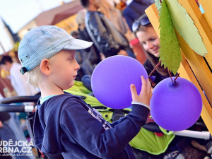 Švestkové trhy na náměstí Přemysla Otakara II.