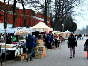 Stánky jsou připravené i venku