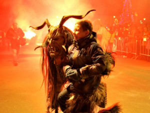 Vyfotit se takto s krampusem se nepovede jen tak někomu