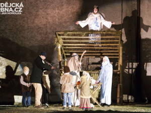 Živý betlém na Piaristickém náměstí v Českých Budějovicích