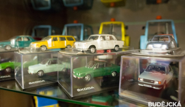 Ve sbírce má přes 600 kusů modelů