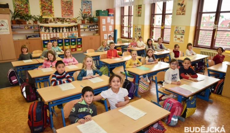 Předávání pololetních vysvědčení