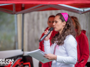 Závody kočárků u Malého jezu