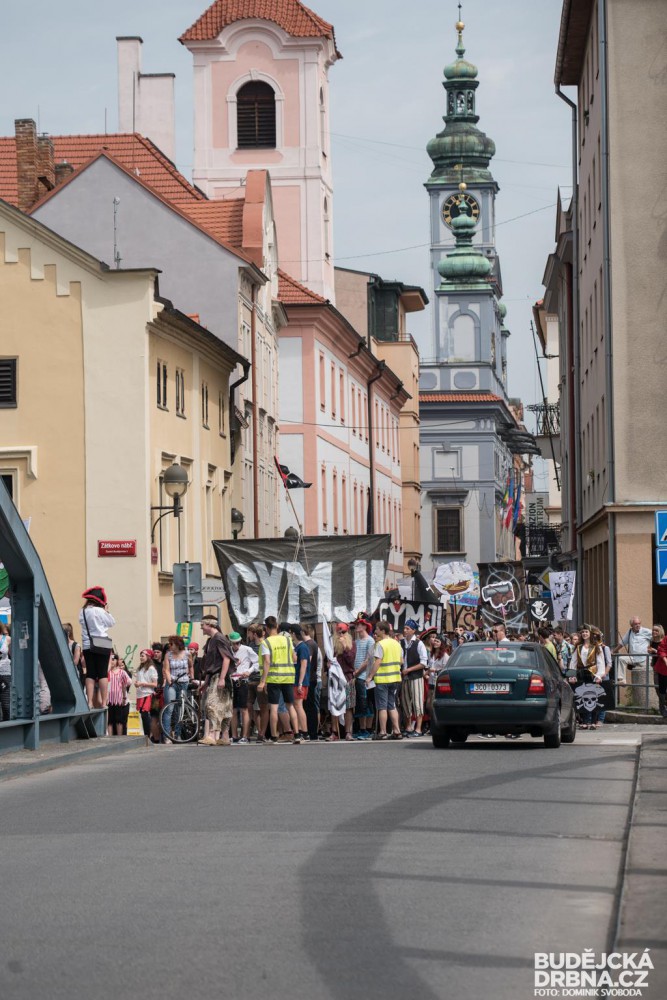 Majálesový průvod 2016