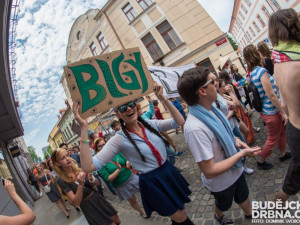 Majálesový průvod 2016