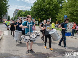 Majálesový průvod 2016