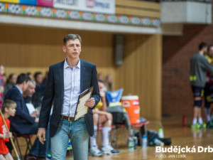 Po hokeji se zaplnila hala při šlágru Jihostroj - Liberec