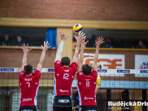 Po hokeji se zaplnila hala při šlágru Jihostroj - Liberec