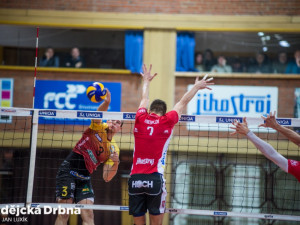 Po hokeji se zaplnila hala při šlágru Jihostroj - Liberec