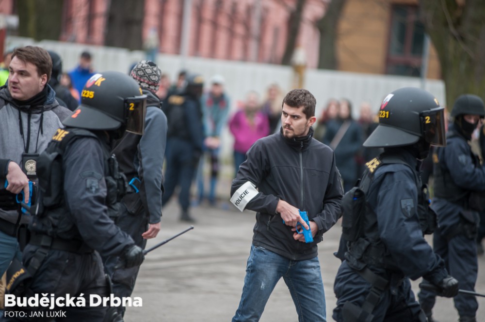 Policejní cvičení v Budvar aréně