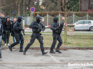 Policejní cvičení v Budvar aréně