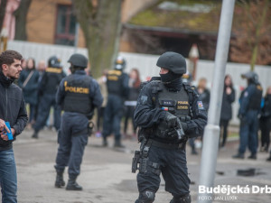 Policejní cvičení v Budvar aréně