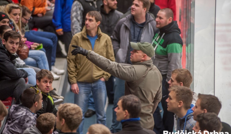 Policejní cvičení v Budvar aréně