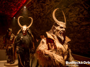 Do Galerie Krampus v Kaplici se opět vrátily alpské démonické bytosti