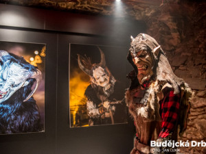 Do Galerie Krampus v Kaplici se opět vrátily alpské démonické bytosti