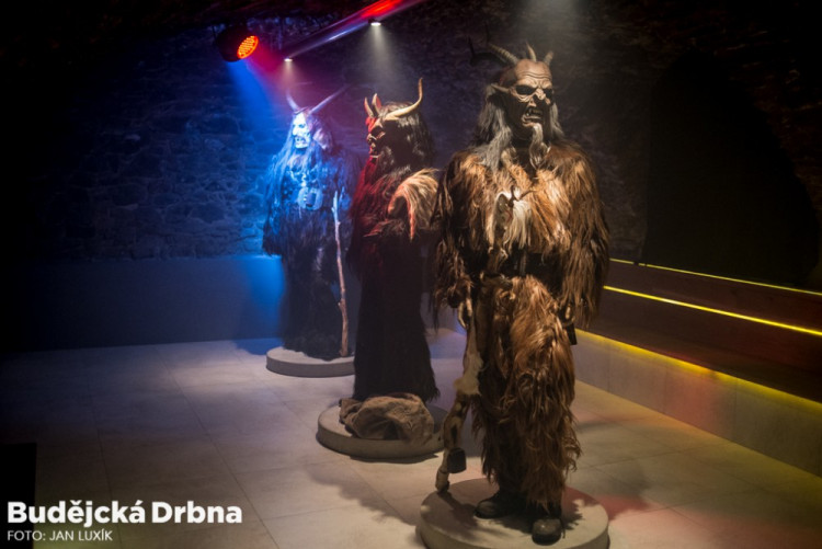 Do Galerie Krampus v Kaplici se opět vrátily alpské démonické bytosti