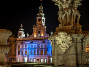 Českobudějovická radnice se připojila k celosvětové kampani „Rozsviťme se modře"