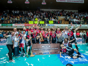 Jihostroj slaví po třech letech titul