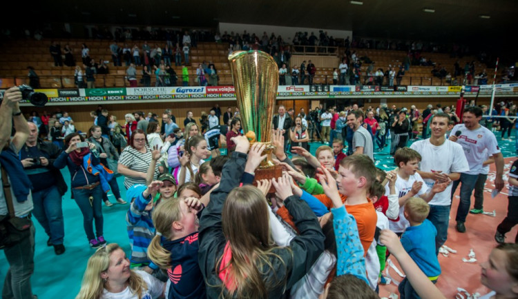 Jihostroj slaví po třech letech titul