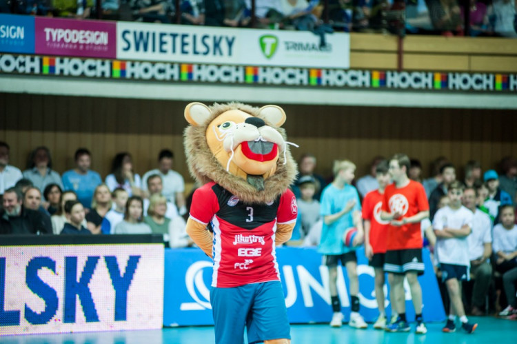 Jihostroj slaví po třech letech titul