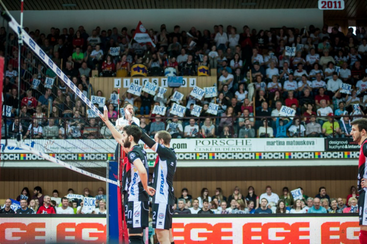 Jihostroj slaví po třech letech titul