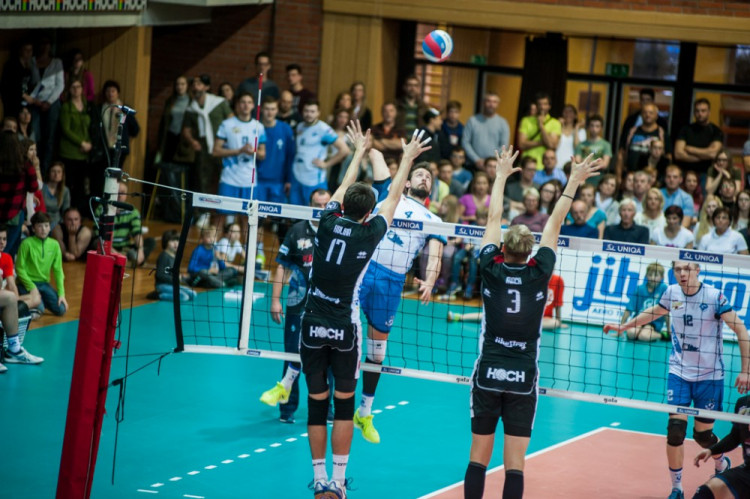 Jihostroj slaví po třech letech titul