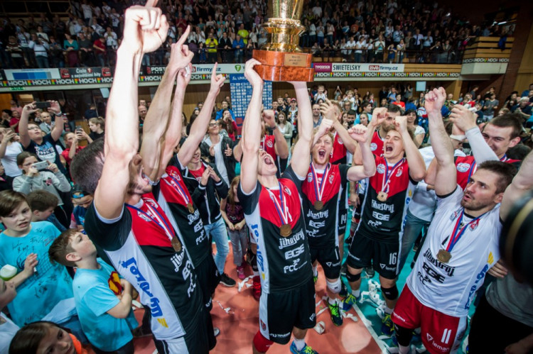 Jihostroj slaví po třech letech titul