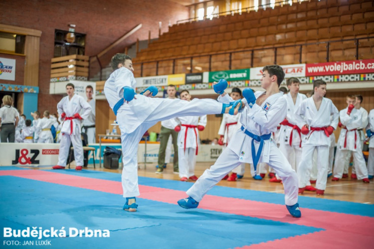 Sparing Camp 8