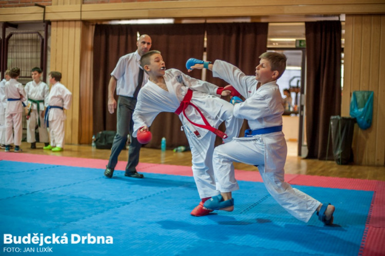 Sparing Camp 8