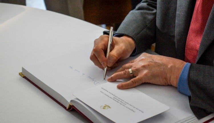 Singapurský prezident navštívil Český Krumlov