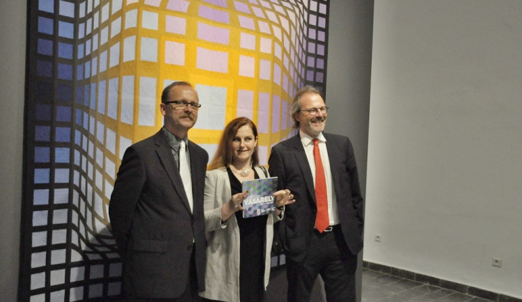 Vernisáž zahájila výstavu Victora Vasarelyho v Alšově jihočeské galerii v Hluboké nad Vltavou