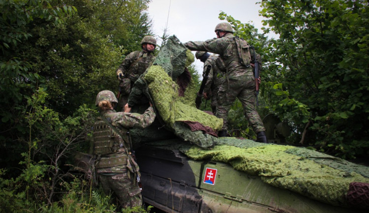 Strakoničtí vojáci nacvičují s jednotkami NATO, jak chránit vzdušný prostor nad Evropou