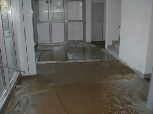 Povodeň 2002: Ledová plocha Budvar arény byla pod vodou