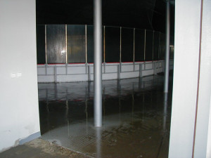 Povodeň 2002: Ledová plocha Budvar arény byla pod vodou