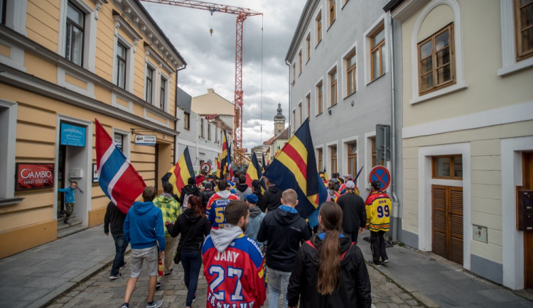 Průvod fanoušků Motoru