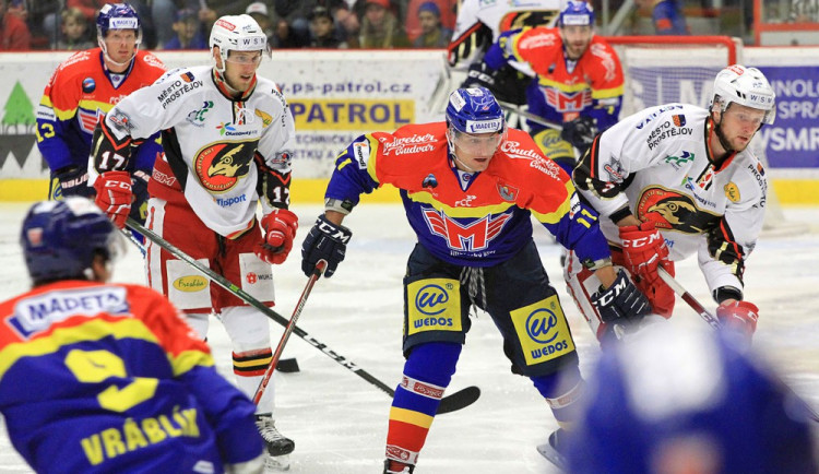 Miloslav Čermák v souboji s Markem Drtinou