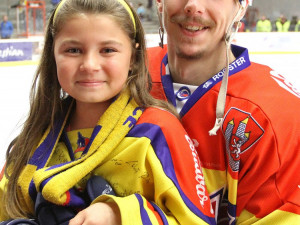 Vlastimil Dostálek s fanynkou