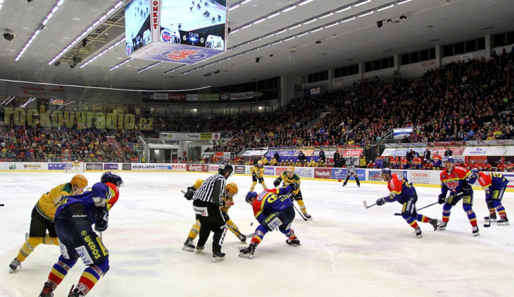 Poprvé v sezoně 2017/2018 byla Budvar aréna vyprodaná!