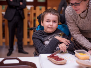 Děti z Arpidy napekly perníčky pro papeže